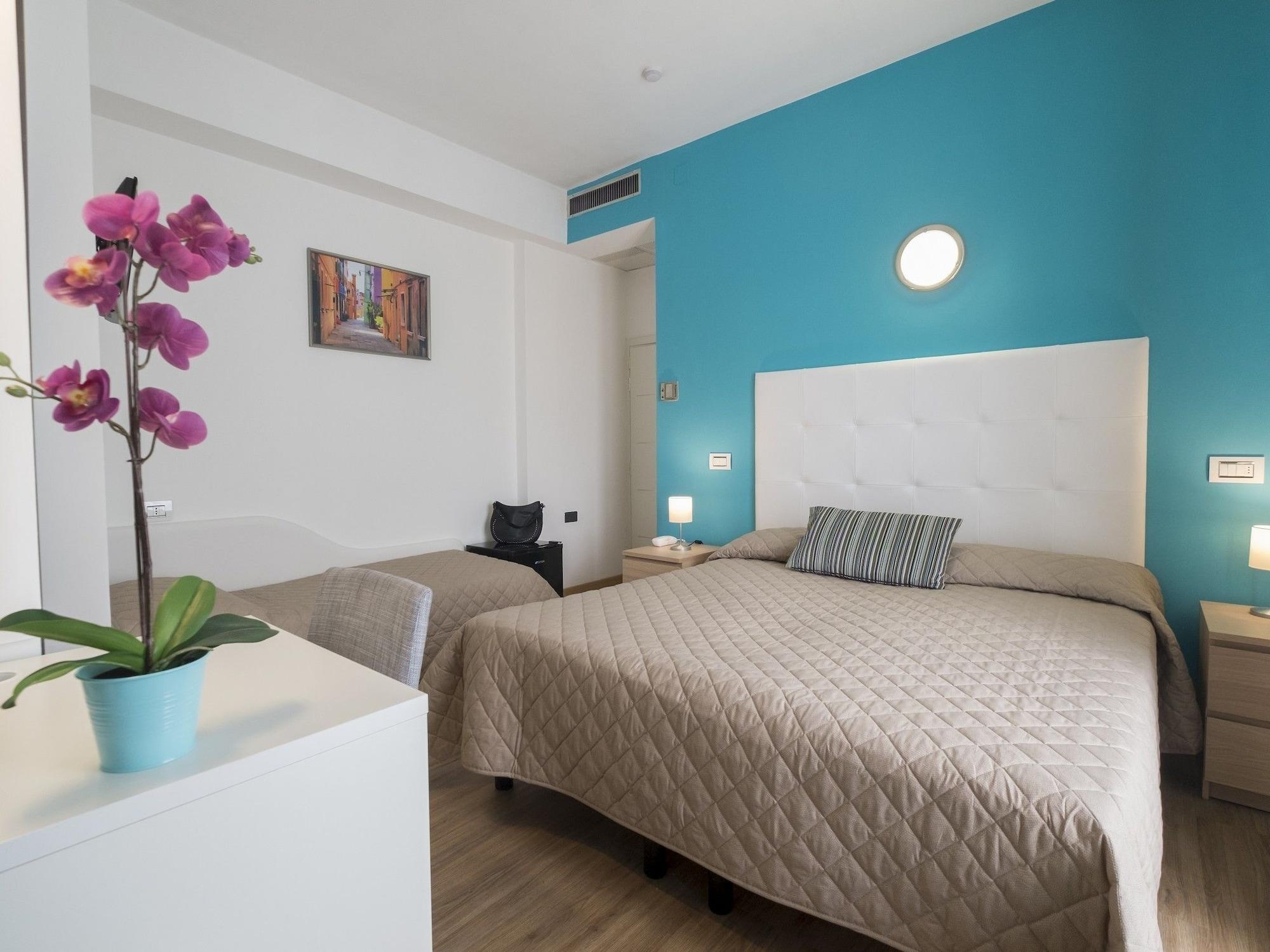 Hotel Levante Римини Экстерьер фото