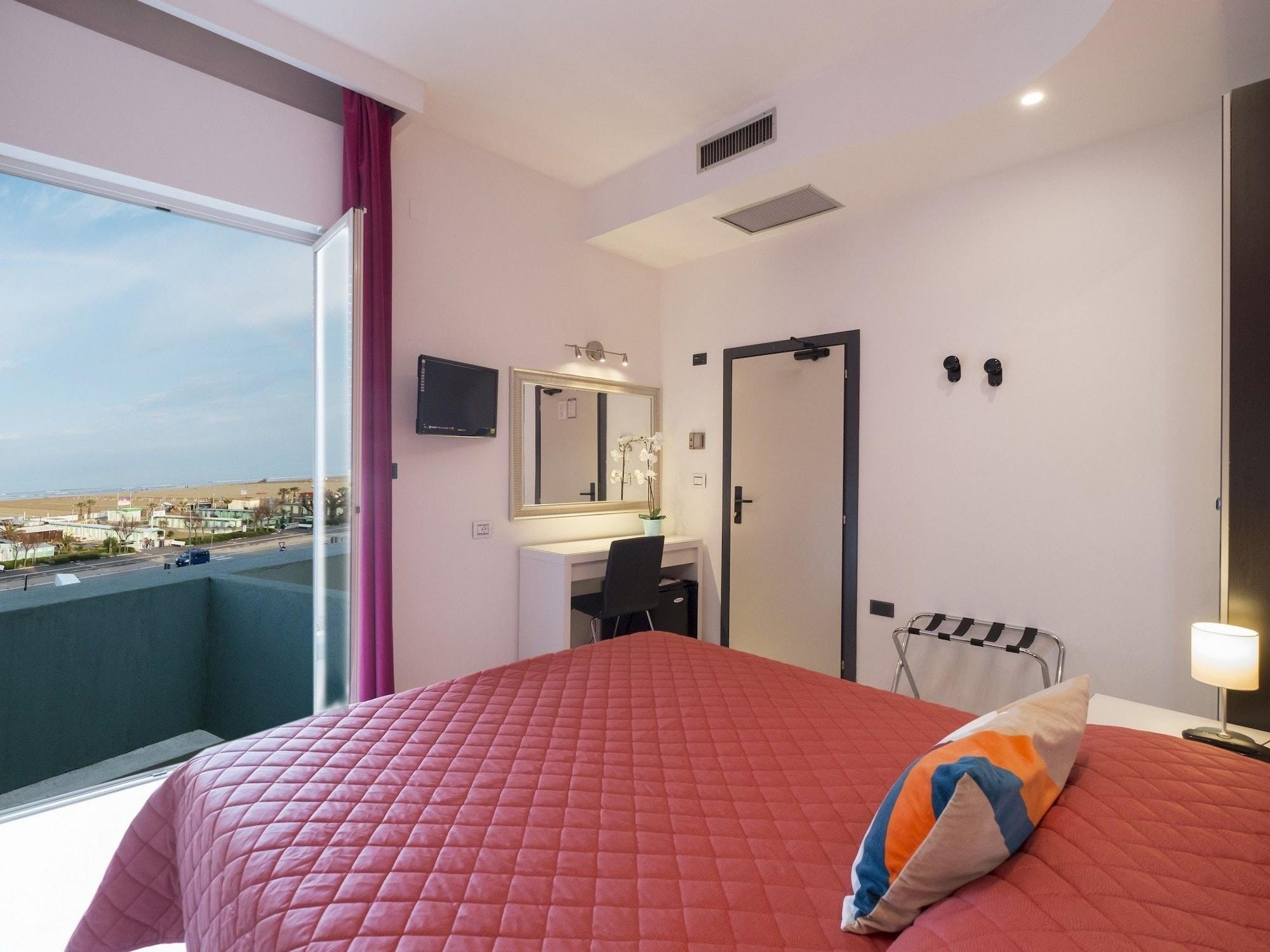 Hotel Levante Римини Экстерьер фото