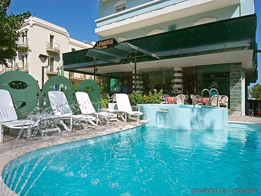Hotel Levante Римини Экстерьер фото