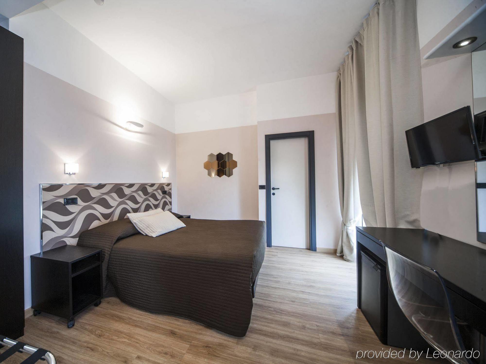 Hotel Levante Римини Экстерьер фото